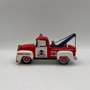 Department 56 1998 Vintage OSV Village Service Vehicle - AAA Tow Truck 56.54959